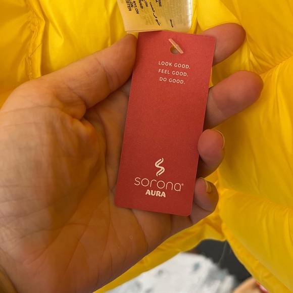 NWT Yellow Quilted Puffer Jacket - Picture 12 of 15